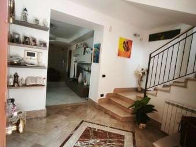 Villa arredata con terrazzo Chiaiano