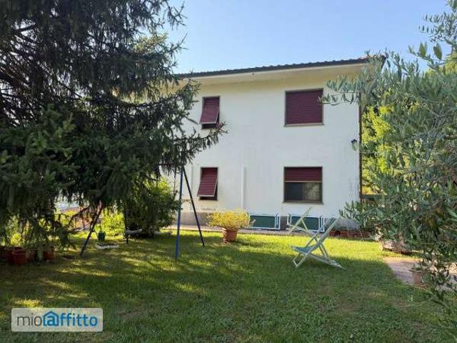 Villa arredata con terrazzo Chifenti