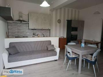 Villa arredata con terrazzo Ciro' Marina