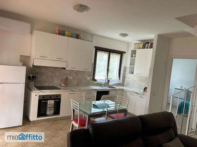 Villa arredata con terrazzo Anzio