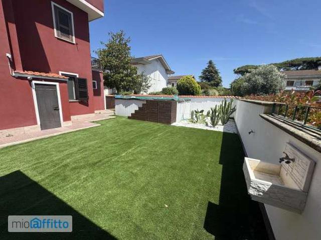 Villa arredata con terrazzo Anzio