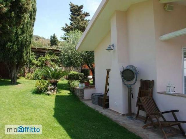 Villa arredata con terrazzo Ansedonia