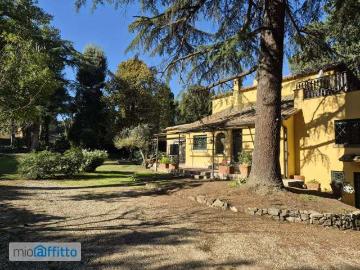 Villa arredata con terrazzo Appio latino, appia nuova, appio pignatelli, capannelle