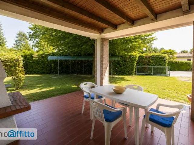 Villa arredata con terrazzo Bibione pineda