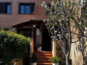 Villa arredata con terrazzo Infernetto, axa, casal palocco, madonnetta a roma