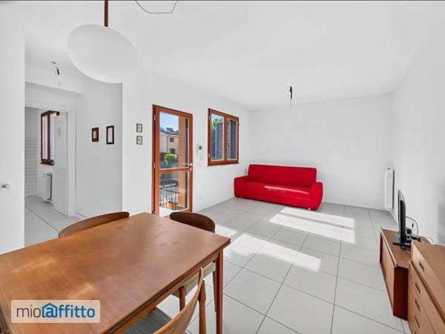 Villa arredata con terrazzo Infernetto, axa, casal palocco, madonnetta a roma