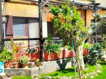 Villa arredata con terrazzo Infernetto, axa, casal palocco, madonnetta a roma