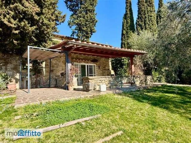 Villa arredata con terrazzo Isolotto e legnaia