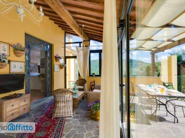 Villa arredata con terrazzo L'apparita monte pilli