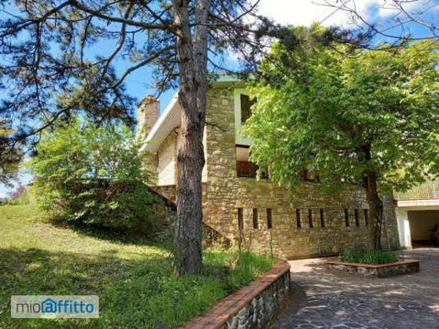 Villa arredata con terrazzo Montese