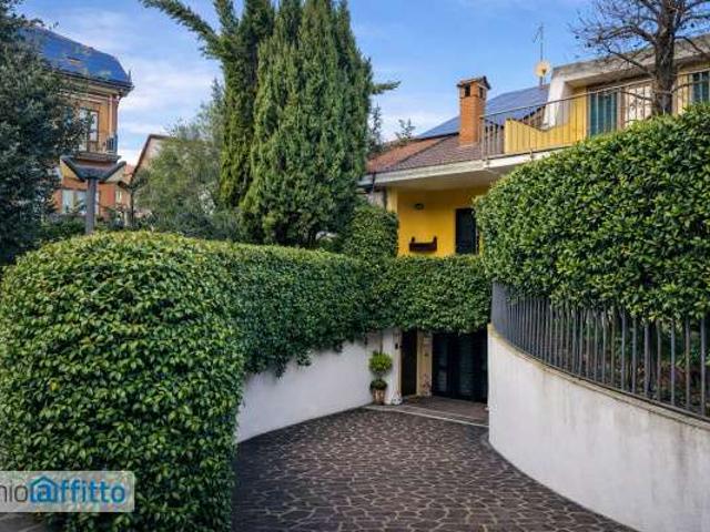 Villa arredata con terrazzo Madonna della neve