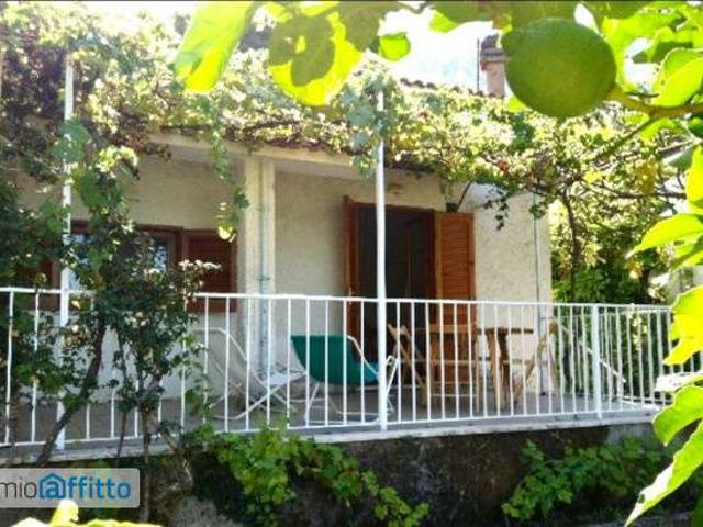 Villa arredata con terrazzo Marina