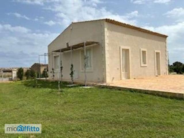 Villa arredata con terrazzo Noto