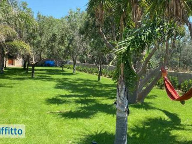 Villa arredata con terrazzo Salve