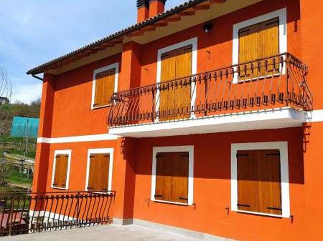 Villa arredata con terrazzo Poggio primocaso