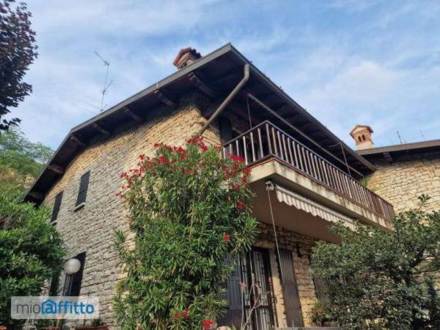 Villa arredata con terrazzo Porta venezia