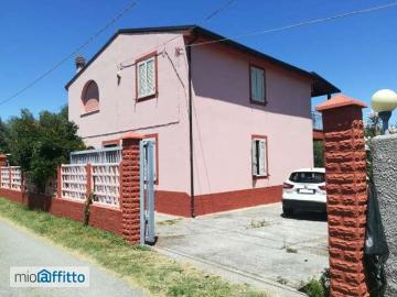 Villa arredata con terrazzo Pantano martucci