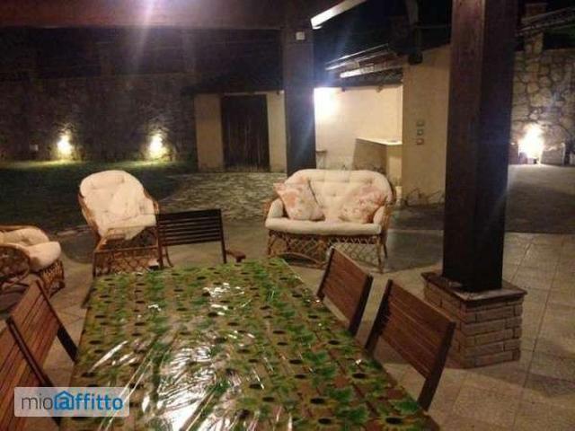 Villa arredata con terrazzo Pisciotta