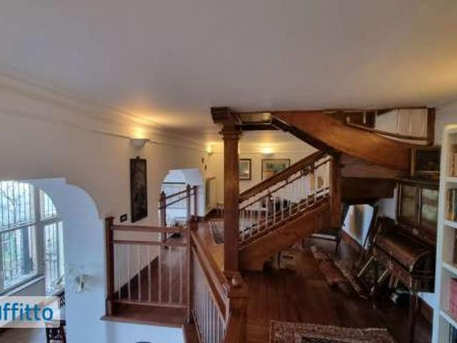 Villa arredata con terrazzo Roma