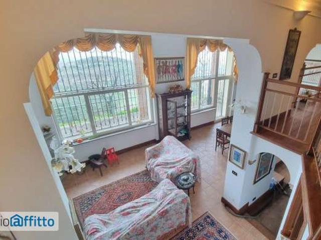 Villa arredata con terrazzo Roma