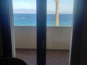 Villa arredata con terrazzo Reggio Calabria