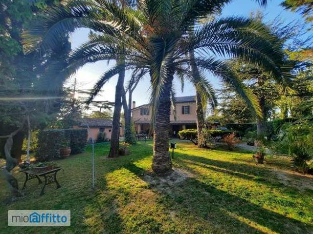 Villa arredata con terrazzo Rimini