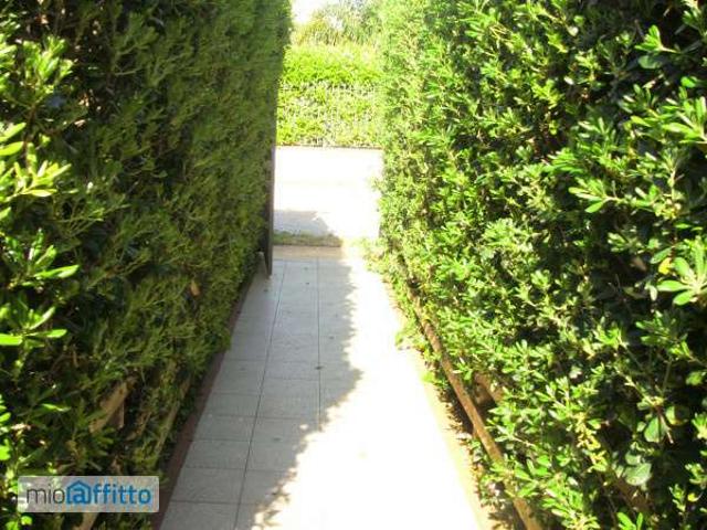 Villa arredata con terrazzo Tommaso natale