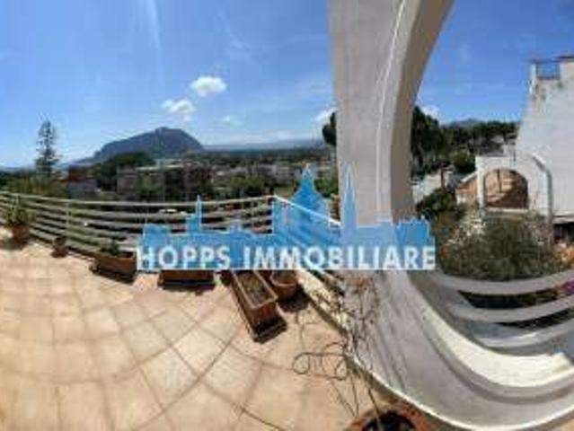 Villa arredata con terrazzo Tommaso natale