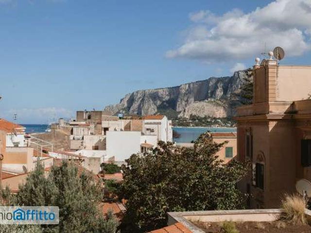 Villa arredata con terrazzo Tommaso natale