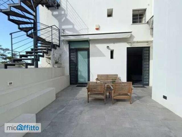 Villa arredata con terrazzo Tommaso natale