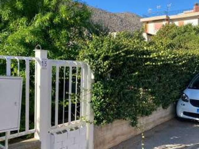 Villa arredata con terrazzo Tommaso natale