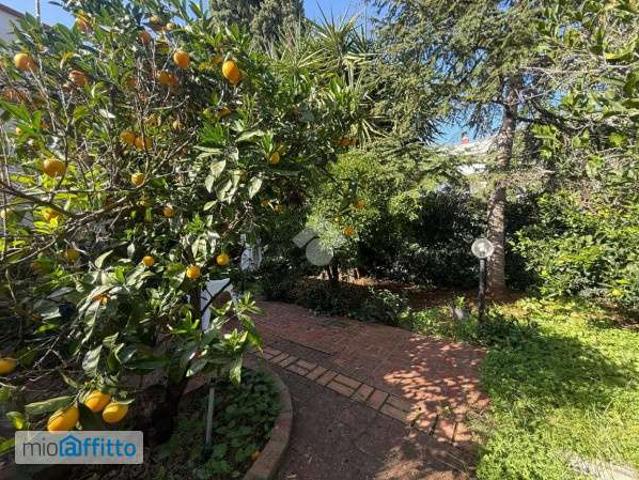 Villa arredata con terrazzo Tommaso natale