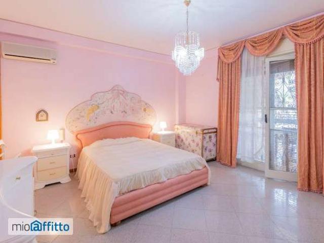 Villa arredata con terrazzo Tommaso natale