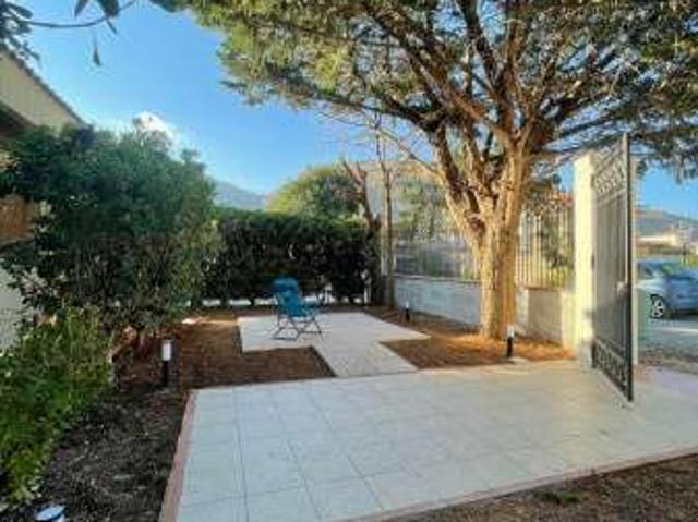 Villa arredata con terrazzo Tommaso natale
