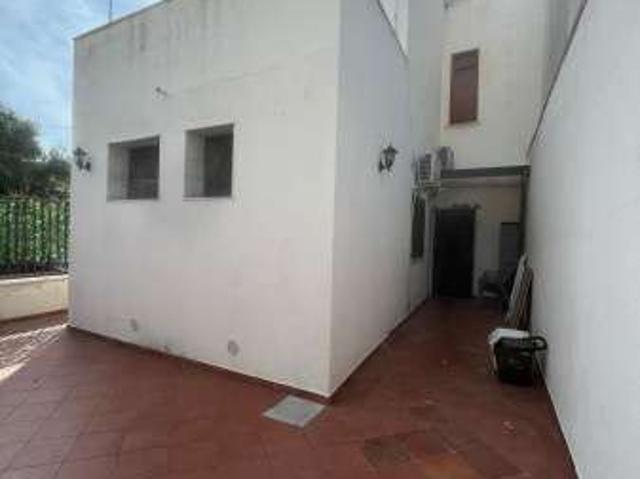 Villa arredata con terrazzo Tommaso natale