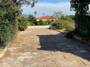 Villa arredata con terrazzo Tommaso natale