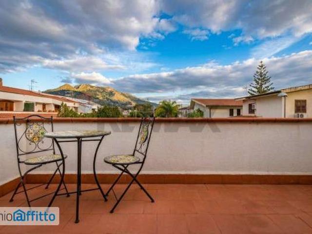 Villa arredata con terrazzo Tommaso natale