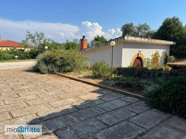 Villa arredata con terrazzo Tommaso natale