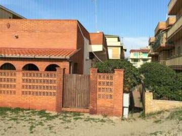 Villa Indipendente in affitto a Pomezia - Terrazzo