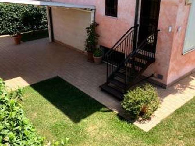 Villa arredata con terrazzo Trigoria, spinaceto, tor de cenci, vallerano
