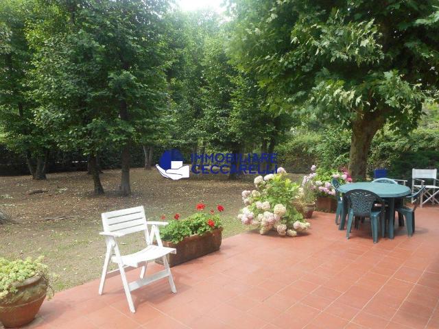 Villa arredata in affitto, Massa ronchi