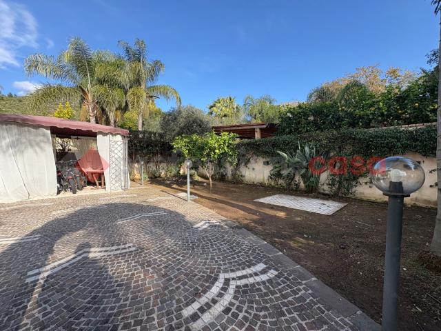 Villa arredata in affitto a Sperlonga
