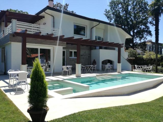 Villa arredata in affitto, Pietrasanta marina di