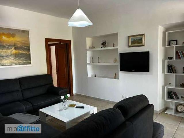 Villa arredata Saxarubra, labaro, prima porta
