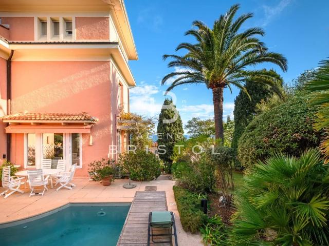 Villa Art Deco Villefranche sur Mer Vue Mer et Cap Ferrat 192m² Villefranche sur Mer