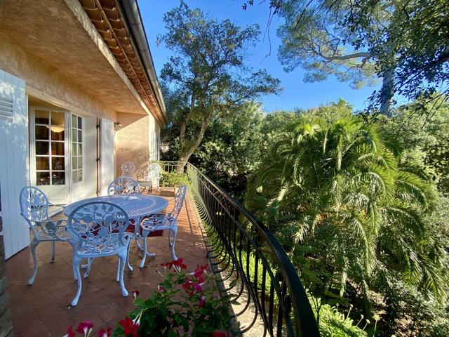 Villa Au Calme Valescure 170m² Saint Raphaël
