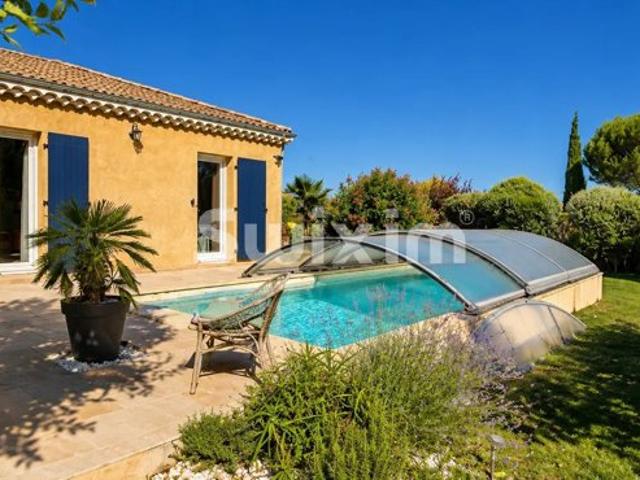 villa au calme avec piscine