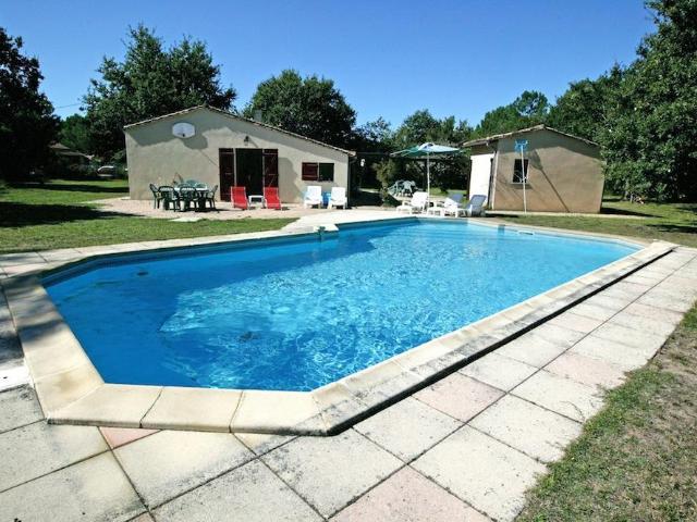 Villa au calme dans les bois avec piscine 95m² Carcans