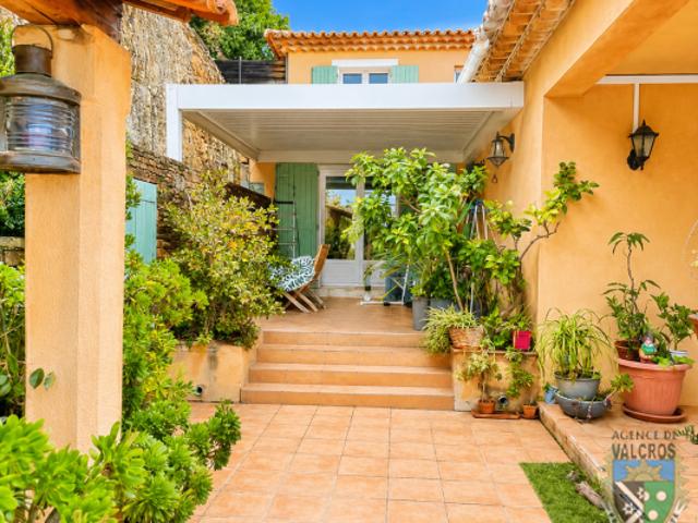 VILLA AU PANORAMA MER A LA LONDE LES MAURES GOLF DE VALCRO
