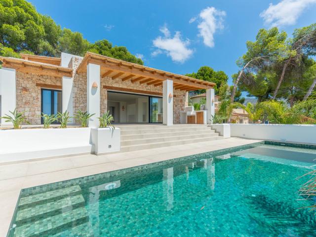 VILLA AURA · OBRA NUEVA DE LUJO DONDE EL MAR SE CONVIERTE EN HORIZONTE EN MORAIRA